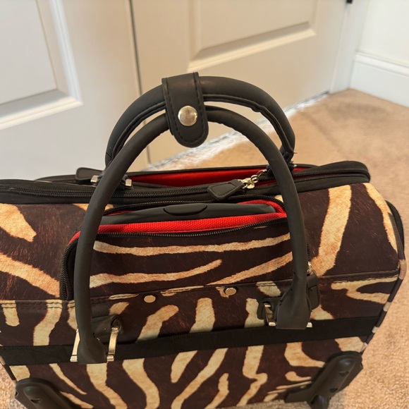 Brown and Cream Rolling Travel Bag - Picture 12 of 16